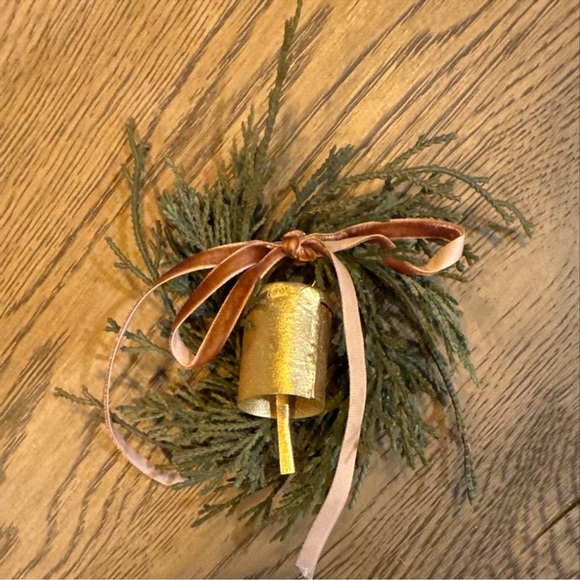 Faux Cypress Sprig Christmas Napkin Rings (Set of 4) - Hearth & Hand - Picture 4 of 4